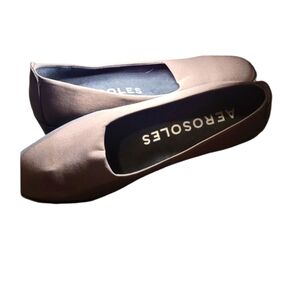 NWOT AEROSOLES Women's size 9 shoe Brown. Fits like 8 with small feet